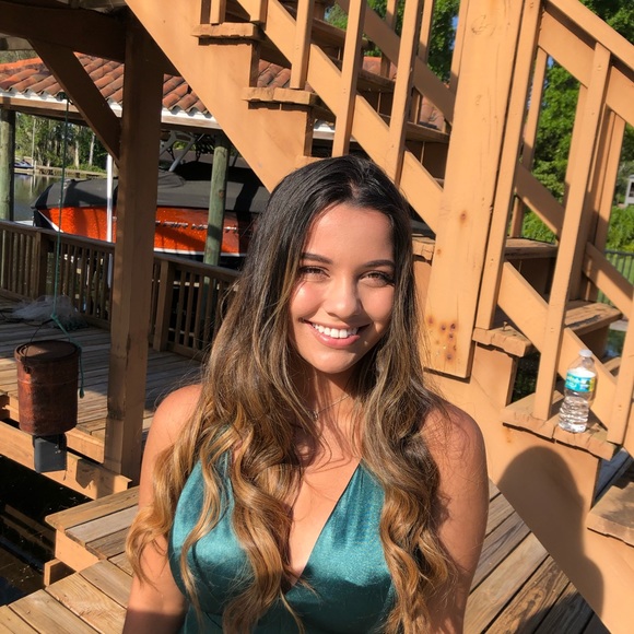 Meet your Posher, Gigi - Picture 1 of 1